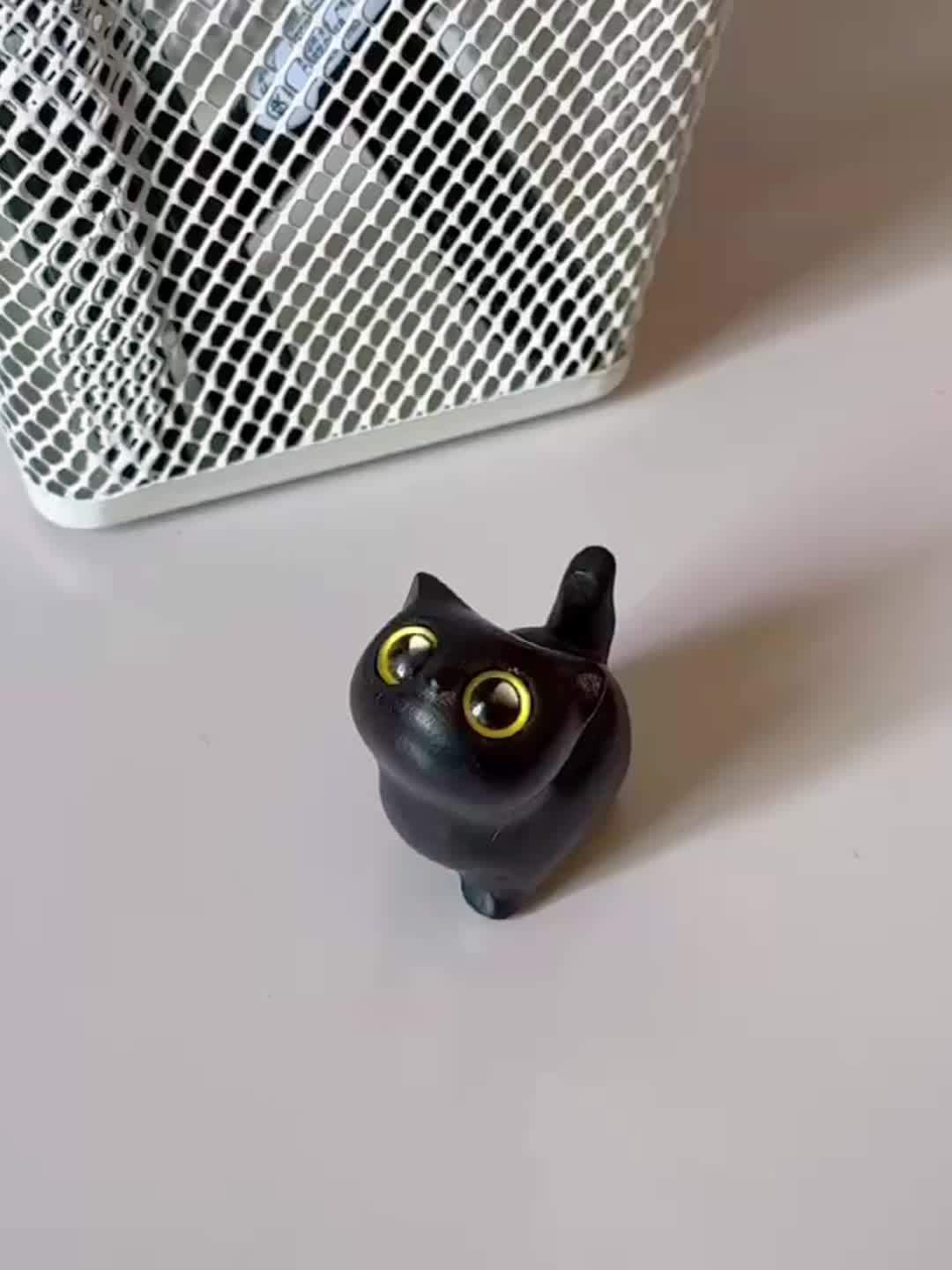 Ahşap El Yapımı Kedi Figürü – Dekoratif & Hediye